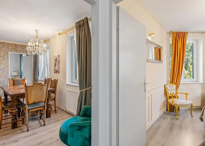 Ballroom - Parking Option - Netflix Apartamento *