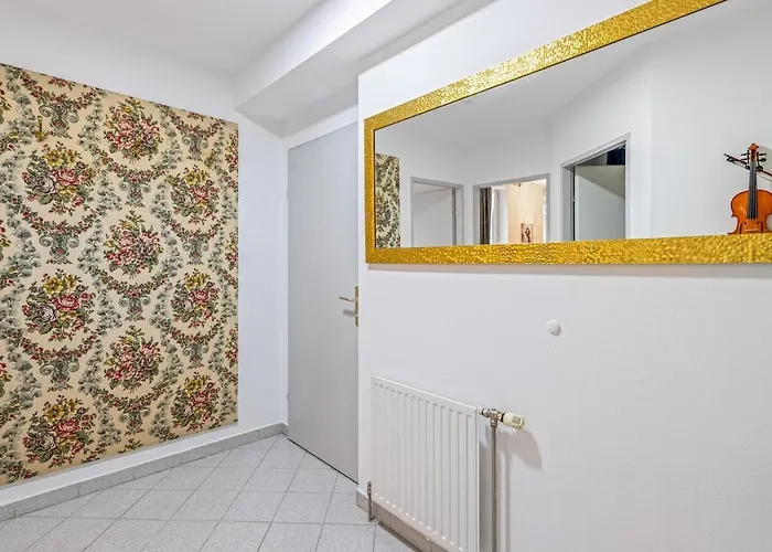 Ballroom - Parking Option - Netflix Viena