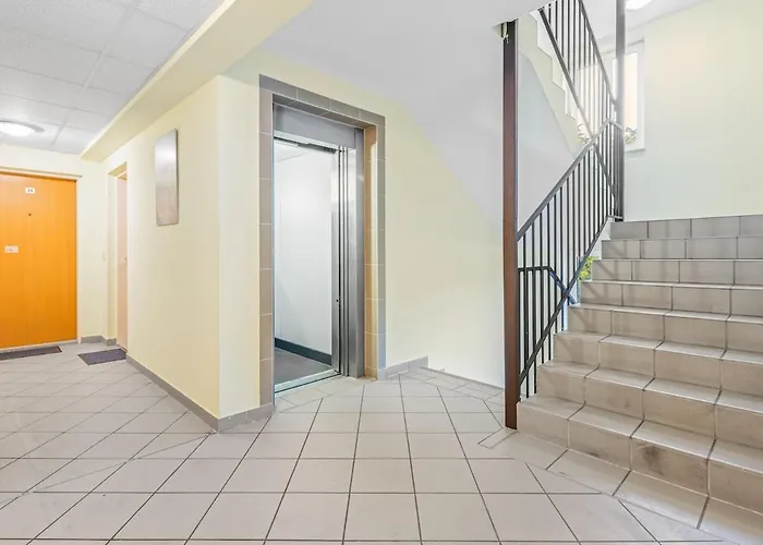 Ballroom - Parking Option - Netflix Apartamento *